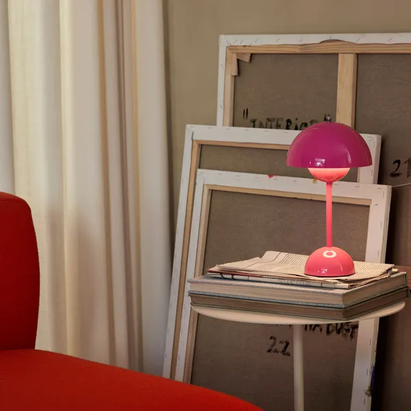 Flowerpot VP9 Bordlampe Bærbar Tangy Pink