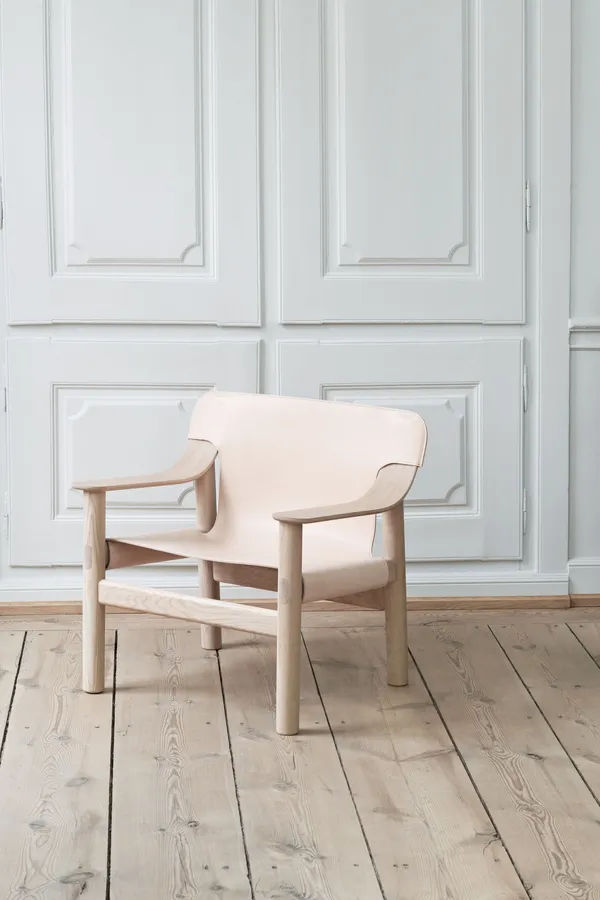 Bernard Lounge Chair Water-based Lacquered Oak/Natural Leather