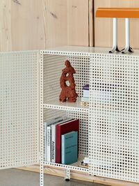 Perforated Skåp Medium Eggshell