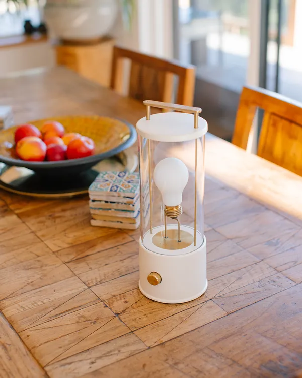 The Muse 2.0 Transportabel Lampe Candlenut White