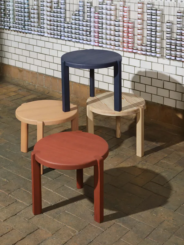 D108 Ragnesminde Soffbord Carmine Red