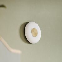 Glint Vegglampe Liten Opalhvit/Messing