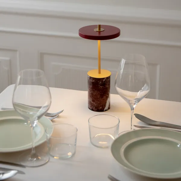 Asteria Move Mini Bordslampa Portabel Röd Marmor