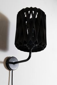 Signature 18 Vägglampa Svart