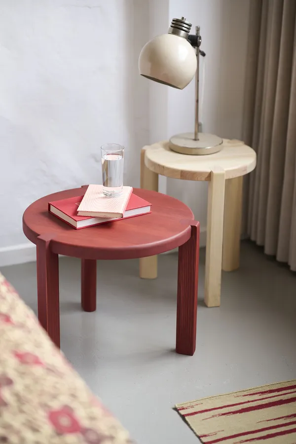 D108 Ragnesminde Soffbord Carmine Red