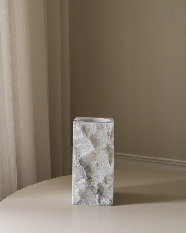 Edge Vas Large White Carrara