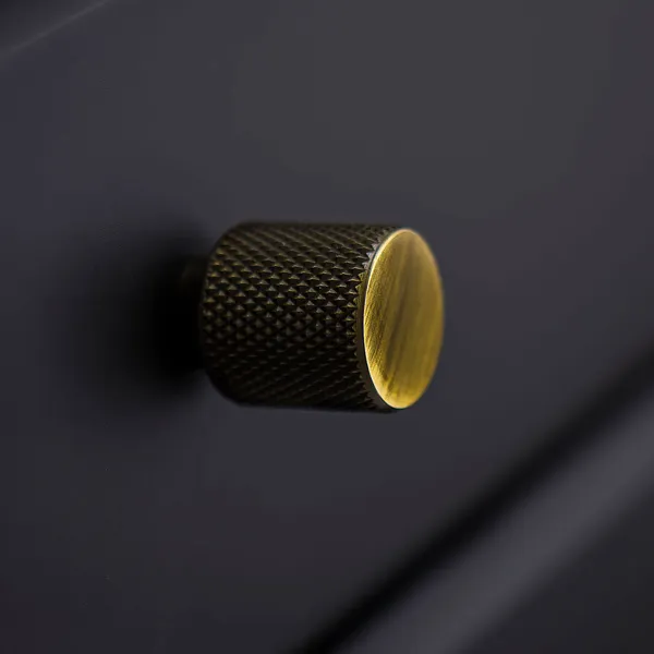 Helix Knop Antique Bronze