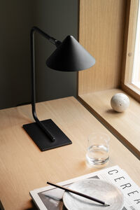 Kuro Bordlampe
