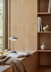Clam Bordlampe Bærbar Nine Grey
