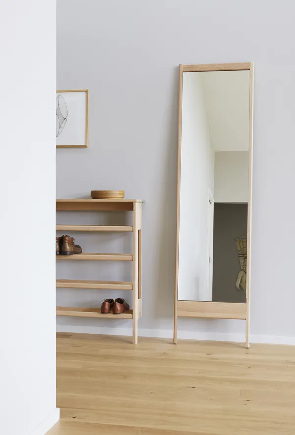 A Line Skohylde 72 cm Hvidolieret Eg