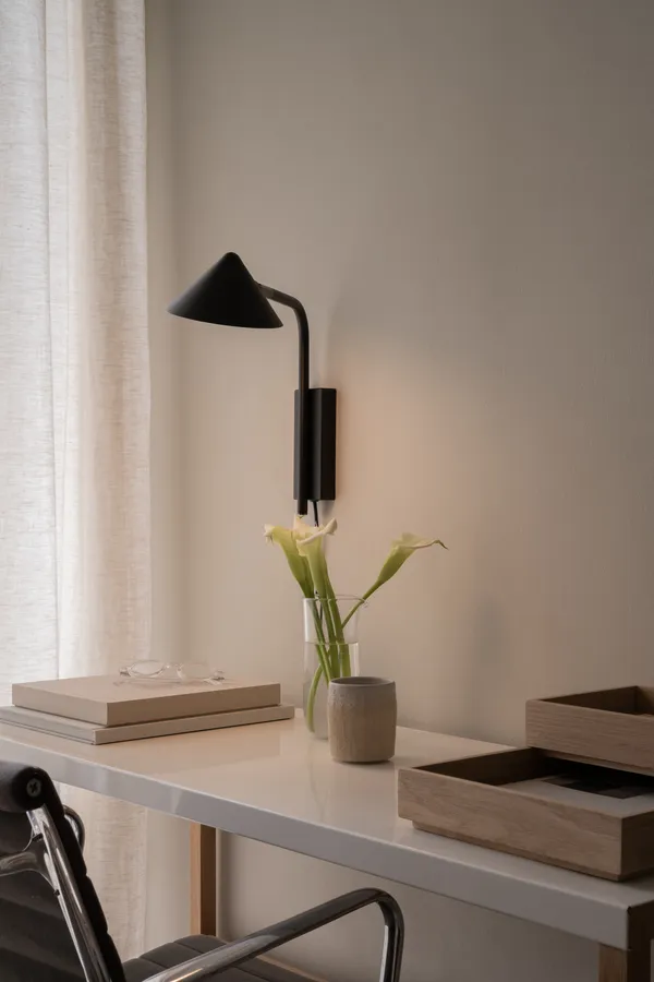 Kuro Vägglampa