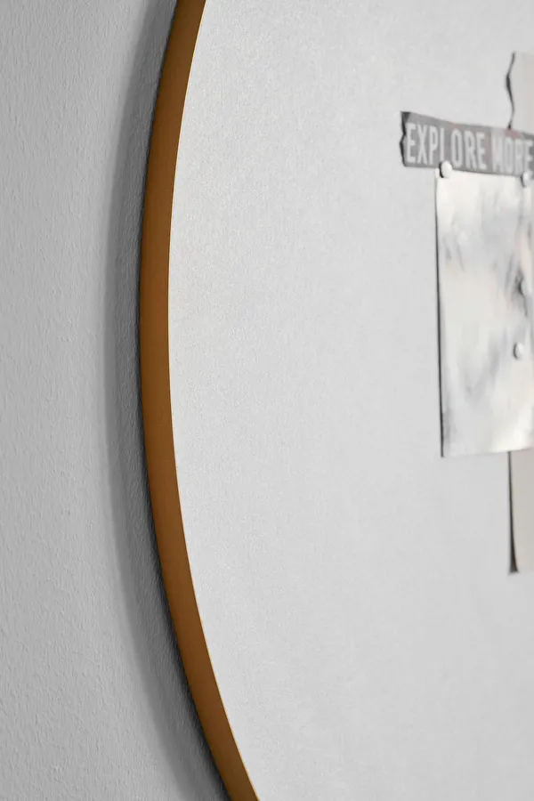 Retell Anslagstavla Rund Ø80 cm Vit/Mässing