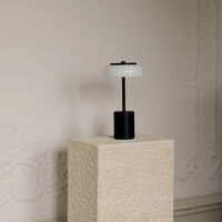 Blossi Mini Bordlampe Bærbar Sort / Opal
