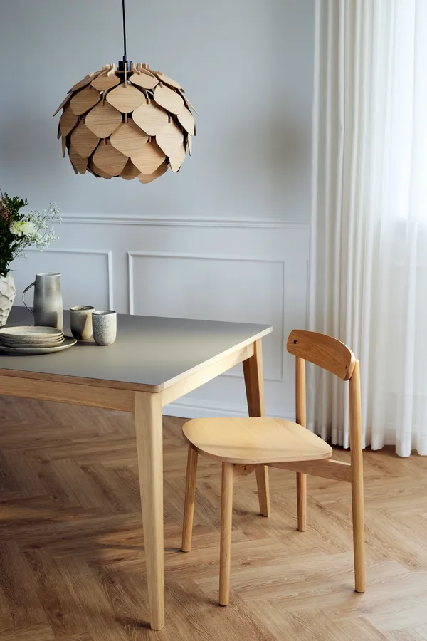 Unite Stol Vitpigmenterad Ek