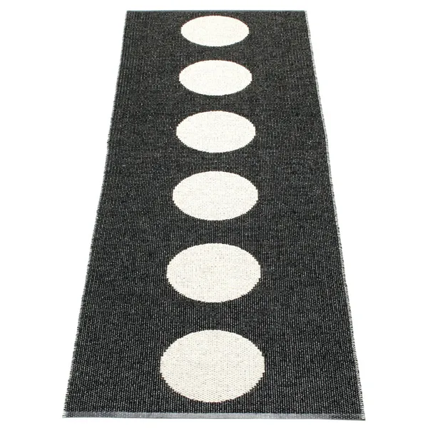 Vera Tæppe Sort / Vanilje 70x225 cm