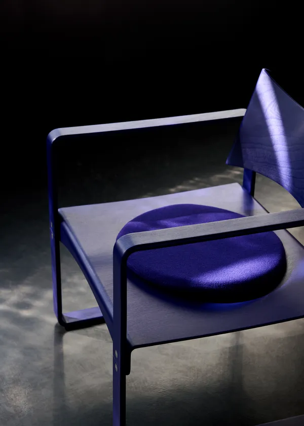 Series 270 F Lenestol Klein Blue