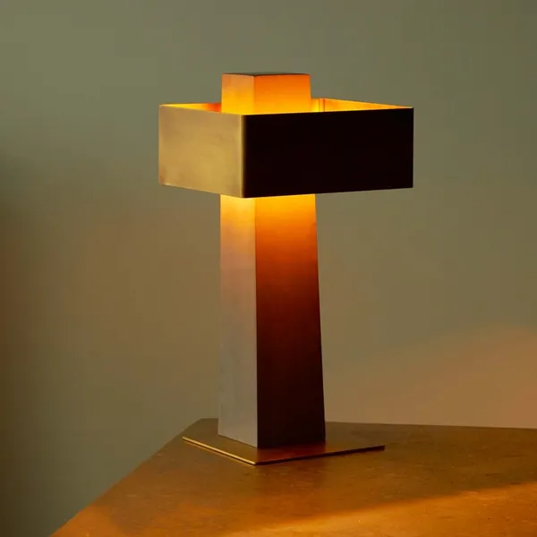 Iota Bordlampe