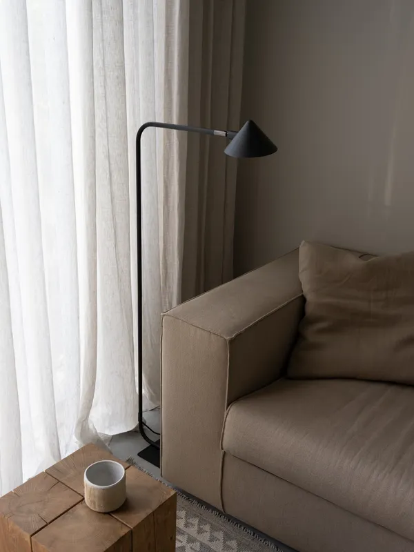 Kuro Golvlampa