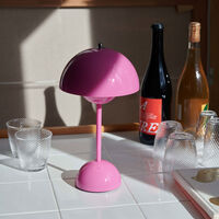 Flowerpot VP9 Bordlampe Bærbar Tangy Pink