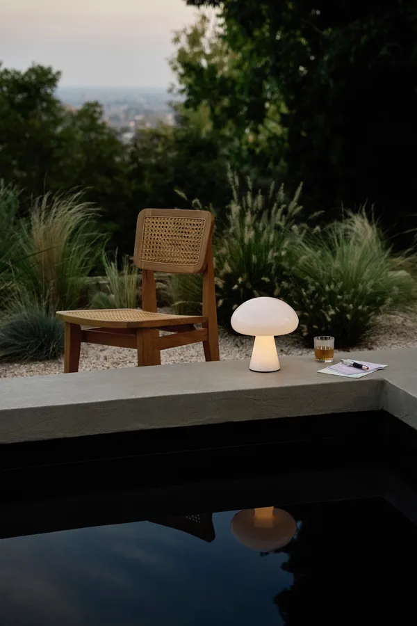 Obello Bordslampa Portabel Pearl White