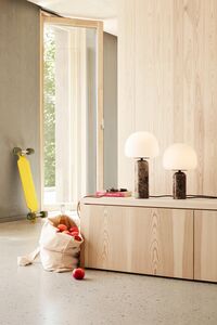 Kin Bordlampe Brunt Marmor 33 cm