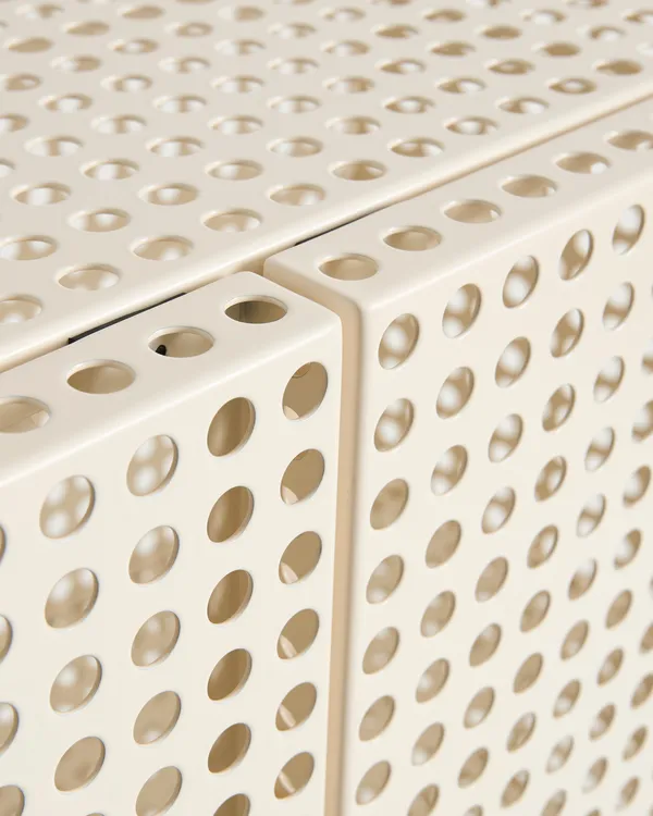 Perforated Skåp Medium Eggshell