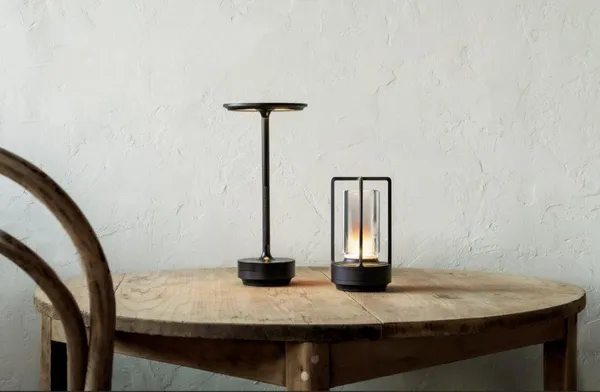 Turn+ Bordlampe Bærbar Sort