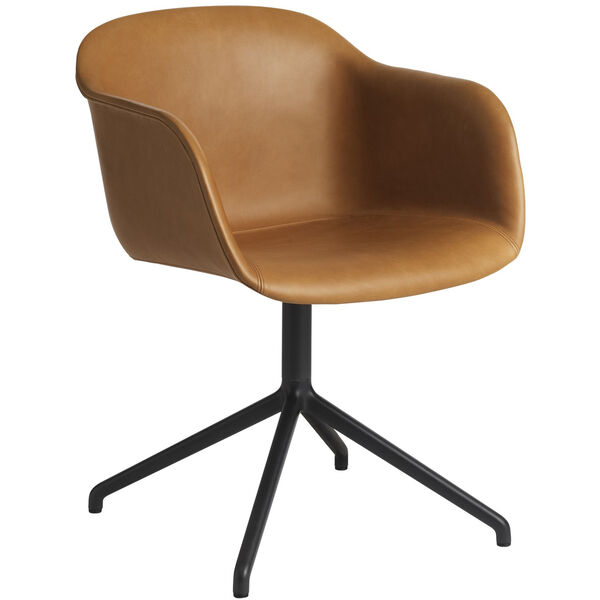 Fiber Lenestol Med Dreiesokkel Refine Skinn Sort / Cognac