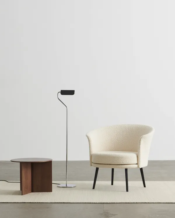 Apex Gulvlampe Iron Black