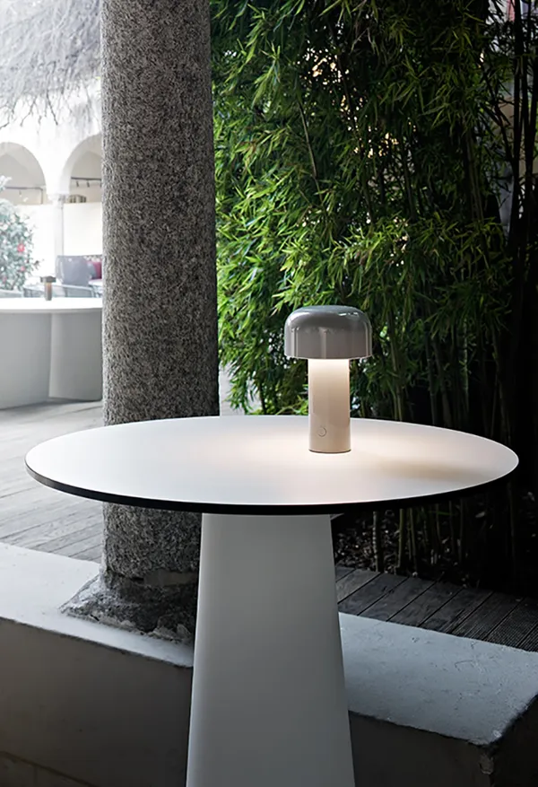 Bellhop Bordslampa Portabel Grå