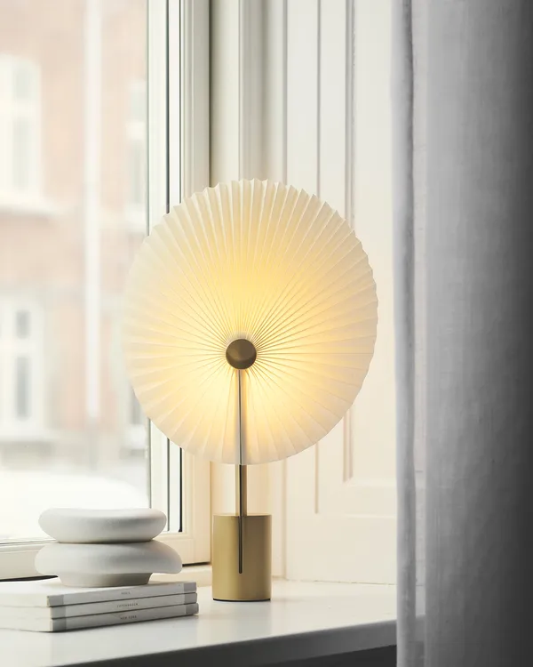 Liris Bordslampa Portabel Mässing