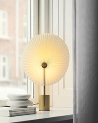 Liris Bordslampa Portabel Mässing