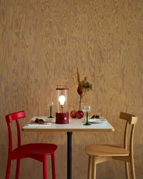 The Muse 2.0 Kannettava Valaisin Pomona Red
