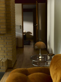 Panthella 250 Bordlampe Bærbar Original Opal Brown