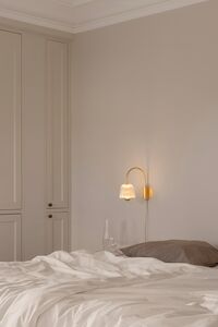 Asteea Vägglampa Satin Brass / Klar