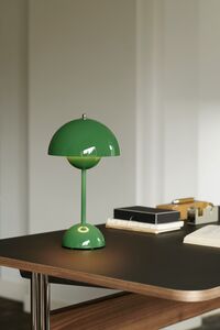 Flowerpot VP9 Bordslampa Portabel Signal Green