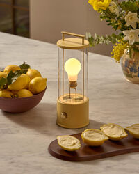 The Muse 2.0 Kannettava Valaisin Posset Yellow