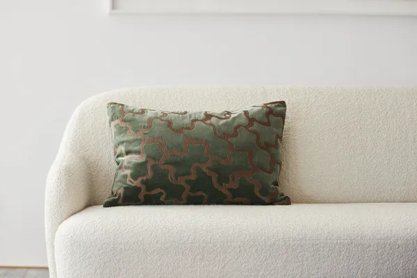 Chand Tyynynpäällinen 40x60 cm Forest Green / Konjakinruskea