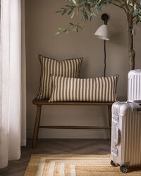 Outline Stripe Tyyny 50x50 cm Tummanruskea