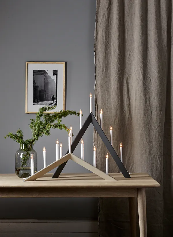 Arrow Candlestick Graphite