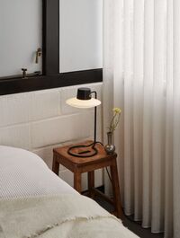 AJ Oxford Bordlampe 410 mm Opal / Svart