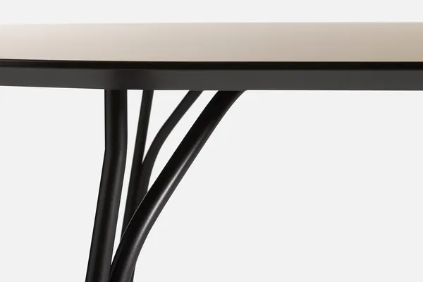 Tree Spisebord L: 220cm Beige Top / Sorte Ben