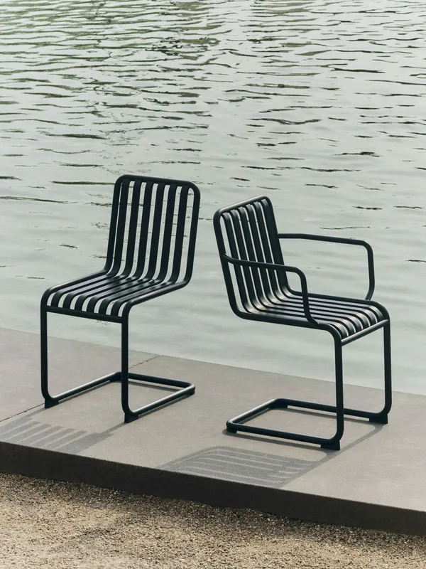 Palissade Cantilever Armchair Anthracite powder coated steel