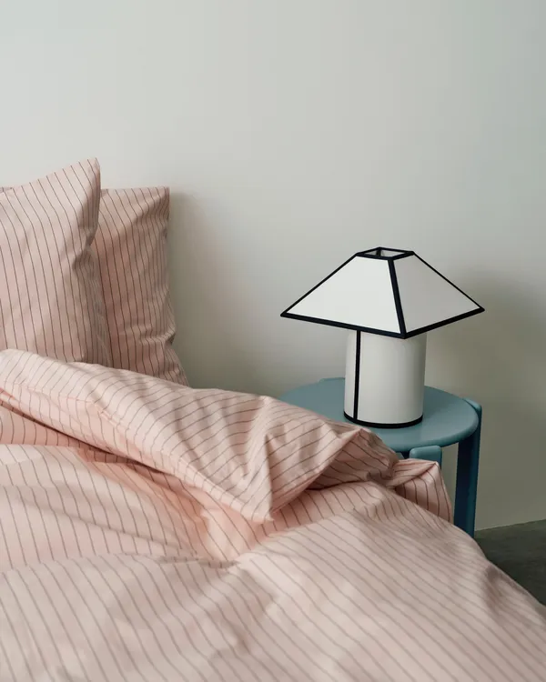 Ava Pyramid Bordlampe 29 cm