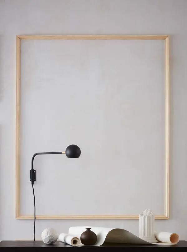 Yes! Vegglampe Sort