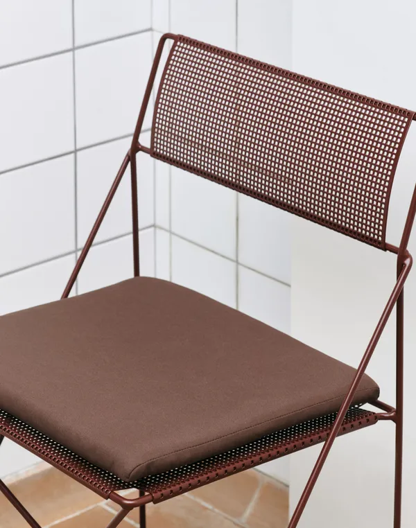 X-Line Stol Pulverlakeret Stål / Iron Red