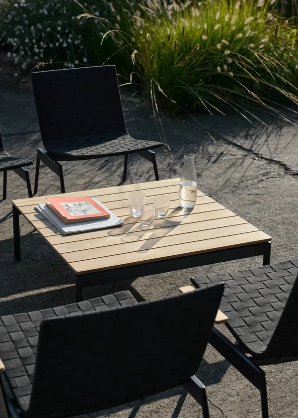 Ville AV44 Loungestol Warm Black
