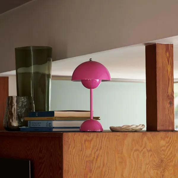Flowerpot VP9 Bordlampe Bærbar Tangy Pink