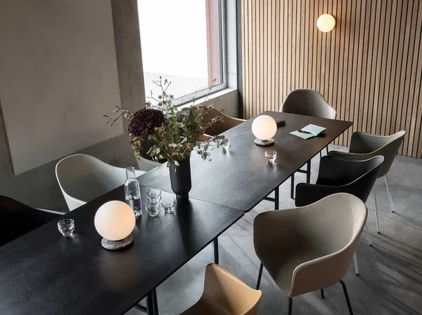 Harbour Chair Upholstered Leather Dakar 08/Black