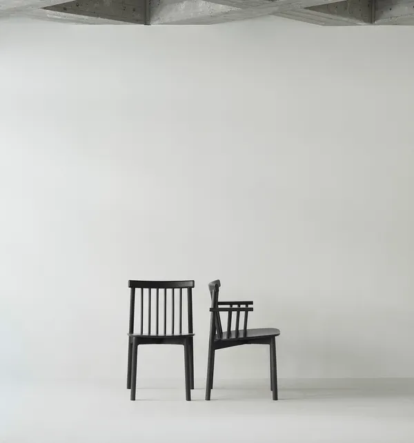 Pind Lepotuoli Black Stained Saarni